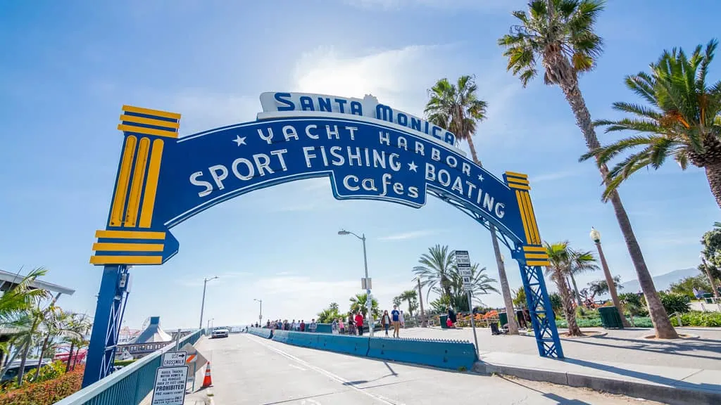 iconic santa monica Pier Beach Bus Tour Los Angeles